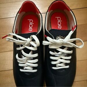 PLAE Black Shoes with Cream Laces

Unisex  M6 / W 7.5